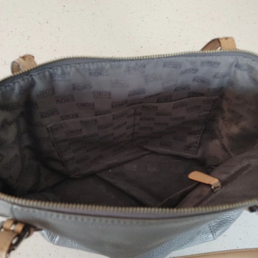 Michael Kors Grey & Cream Soft Leather Tote - Picture 14 of 16